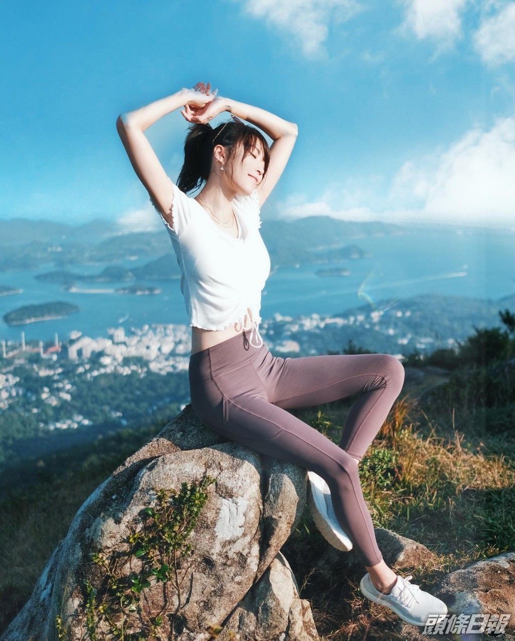 連詩雅試過為拍廣告騷腹肌，連續三個星期地獄式訓練，當時她大呻要瘦同時增肌是一件好困難的事。